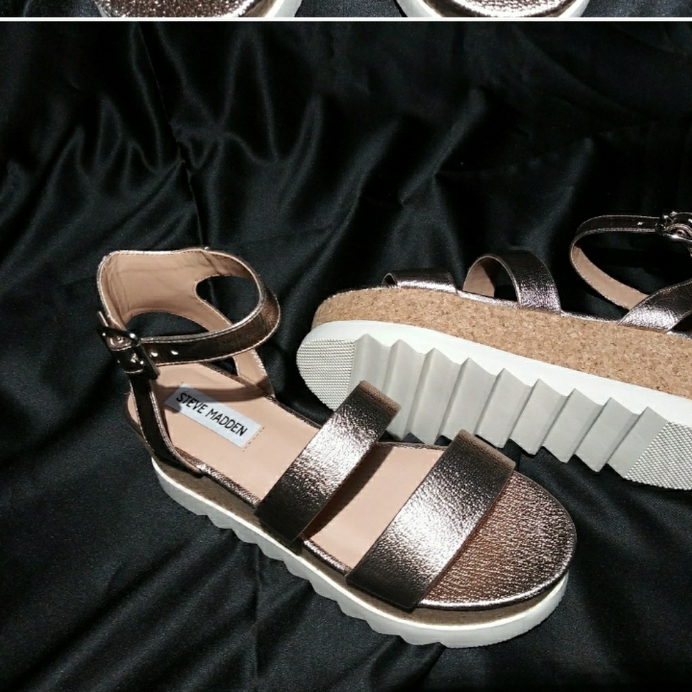 **SOLD** Rose Gold Steve Madden Strappy platform - Picture 7 of 7